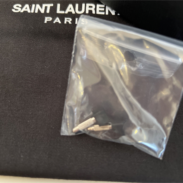 Saint Laurent(サンローラン)の美品　パテント　ブラック　ピンヒール レディースの靴/シューズ(ハイヒール/パンプス)の商品写真