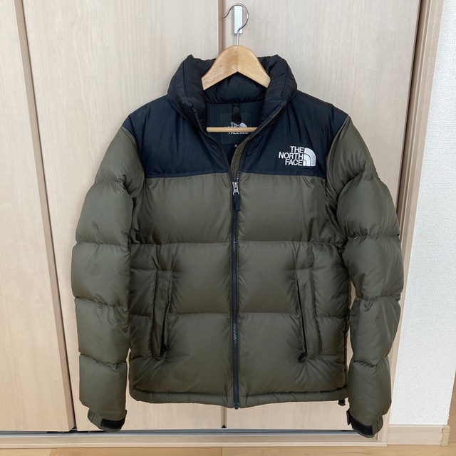 THE NORTH FACE(ザノースフェイス)のノースフェイス　ヌプシジャケット　ニュートープ メンズのジャケット/アウター(ダウンジャケット)の商品写真