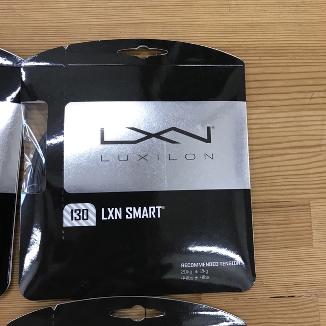 LUXILON(ルキシロン)のテニス ポリエステルガット10張りセット チケットのスポーツ(テニス)の商品写真