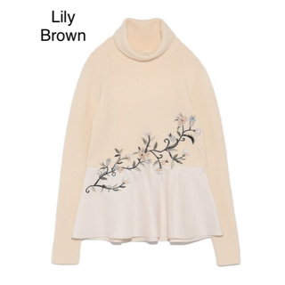 リリーブラウン(Lily Brown)のLily Brown 異素材コンビ刺繍プルオーバー(ニット/セーター)
