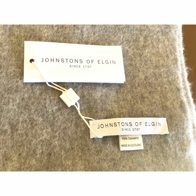 Johnstons(ジョンストンズ)の★未使用品！JOHNSTONS OF ELGIN／カシミヤ100%大判ストール レディースのファッション小物(ストール/パシュミナ)の商品写真