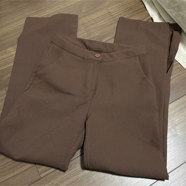 épine(エピヌ)の【新品】Treat Ürself  straight slacks pants レディースのパンツ(カジュアルパンツ)の商品写真