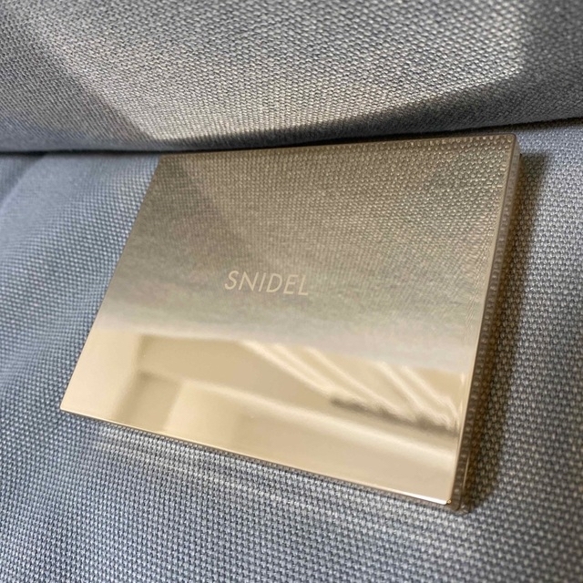 SNIDEL(スナイデル)のスナイデル　フェイススタイリスト　EX03 Iconic Beige コスメ/美容のベースメイク/化粧品(アイシャドウ)の商品写真