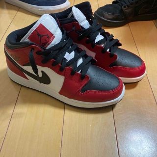 ナイキ(NIKE)のNIKE AIR JORDAN 1 MID CHICAGO BLACK TOE(スニーカー)