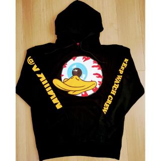 ミシカ(MISHKA)のミシカ　MISHKA　パーカー　新品未使用　サイズＬ　黒　目玉アヒルプリント(パーカー)