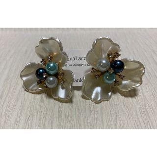 ピアス(ピアス)