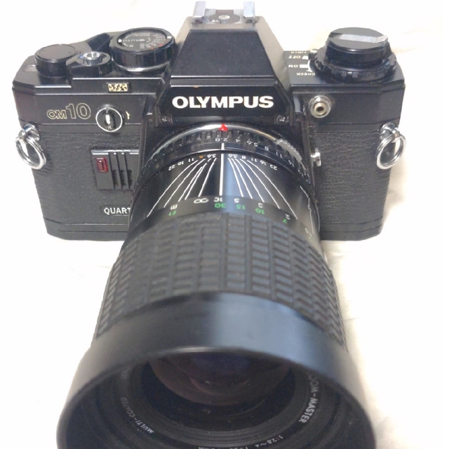 OLYMPUS(オリンパス)のOLYMPUS OM10 シグマズーム付き スマホ/家電/カメラのカメラ(フィルムカメラ)の商品写真