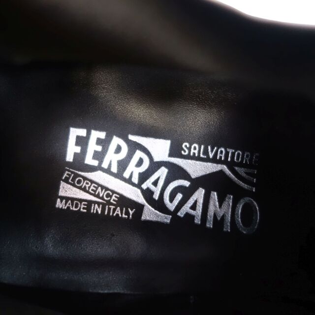 Salvatore Ferragamo(サルヴァトーレフェラガモ)の美品 サルヴァトーレ フェラガモ Salvatore Ferragamo ブーツ カーフレザー サイドゴア アンクルブーツ メンズ シューズ 8EE(26cm相当) ブラック メンズの靴/シューズ(ブーツ)の商品写真