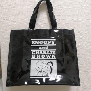 スヌーピー(SNOOPY)のスヌーピー　黒エナメルトートバッグ(キャラクターグッズ)