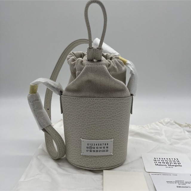 大人気新作 Maison Martin マイクロバケットバッグ メゾンマルジェラ