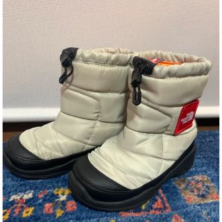 ザノースフェイス(THE NORTH FACE)のノースフェイス　キッズ　ヌプシ　スノーブーツ　21cm ベージュ　匿名配送(ブーツ)