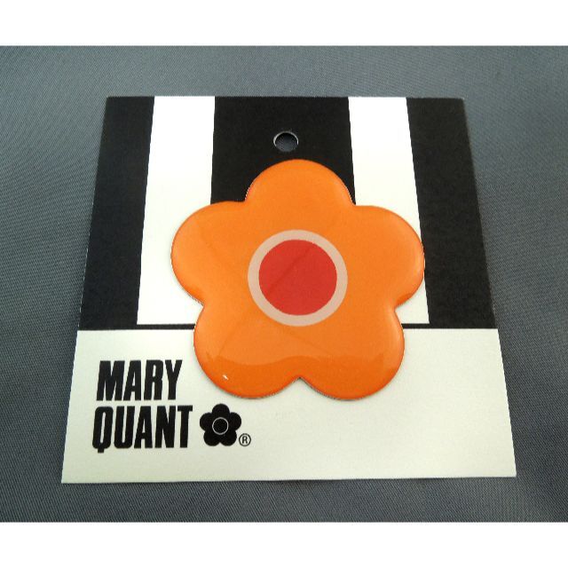 MARY QUANT(マリークワント)の美術館グッズ　マグネット　オレンジ✕レッド（マリー・クワント） エンタメ/ホビーの美術品/アンティーク(その他)の商品写真