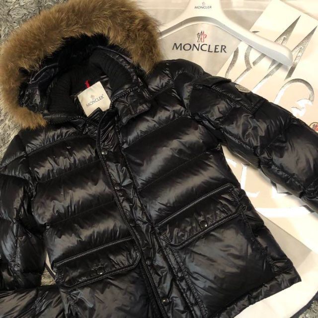 好評受付中 モンクレールジャパン 国内正規品 MONCLER CLUNY 2 黒