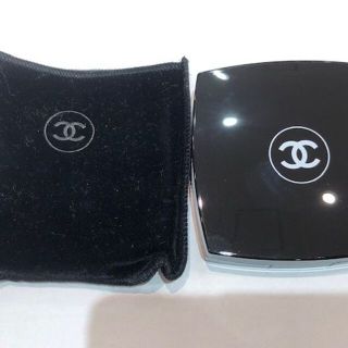 シャネル(CHANEL)の◆【お値下げ】シャネル　プードゥル　ルミエール　10アイボリーゴールド(フェイスパウダー)