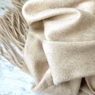 送料無料☆極上 カシミヤ100%☆大判 ストール☆サンドベージュの通販 送料無料☆極上 カシミヤ100%☆大判 ストール☆サンドベージュの通販