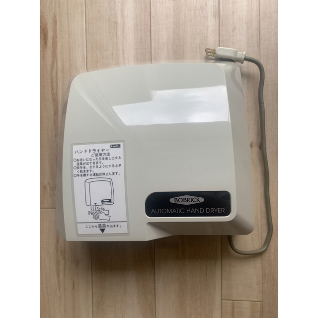 美品Bobrick B710-115V 壁掛コンパクトタイプ自動ハンドドライヤー-