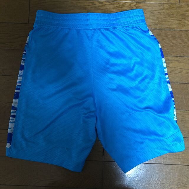 NIKE(ナイキ)のNIKE ハーフパンツ　Lサイズ　160センチ キッズ/ベビー/マタニティのキッズ服男の子用(90cm~)(パンツ/スパッツ)の商品写真