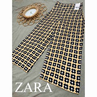 ザラ(ZARA)の新品　ZARA ザラ　パンツ　ボトムス　花柄　ワイドパンツ　派手　柄　人気　完売(カジュアルパンツ)