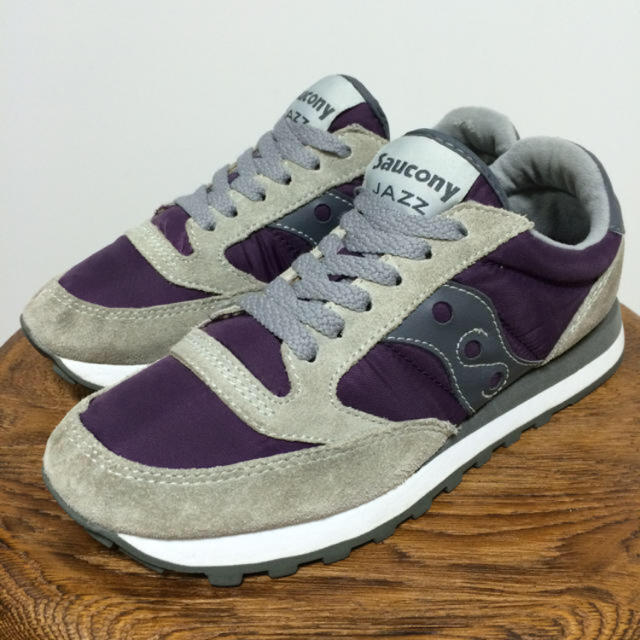 SAUCONY(サッカニー)の虹様専用 SAUCONY JAZZグレーパープル 24センチ レディースの靴/シューズ(スニーカー)の商品写真