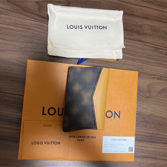 LOUIS VUITTON - 未使用品　ルイヴィトン　ディスイズノットモノグラム　カードケース
