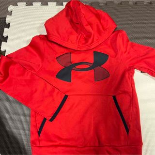 アンダーアーマー(UNDER ARMOUR)のアンダーアーマー　パーカー(ジャケット/上着)