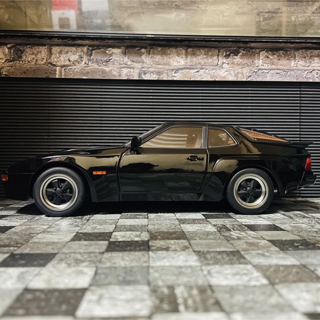 激レア!オートアート 1/18 ポルシェ924 カレラGT 1980 | www