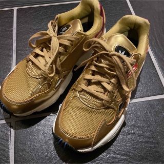 アディダス(adidas)のadidas originals falcon ゴールド(スニーカー)