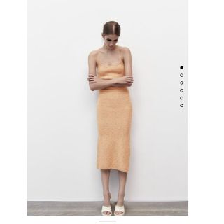 ザラ(ZARA)のZARA　チェーン付きニットワンピース(ひざ丈ワンピース)