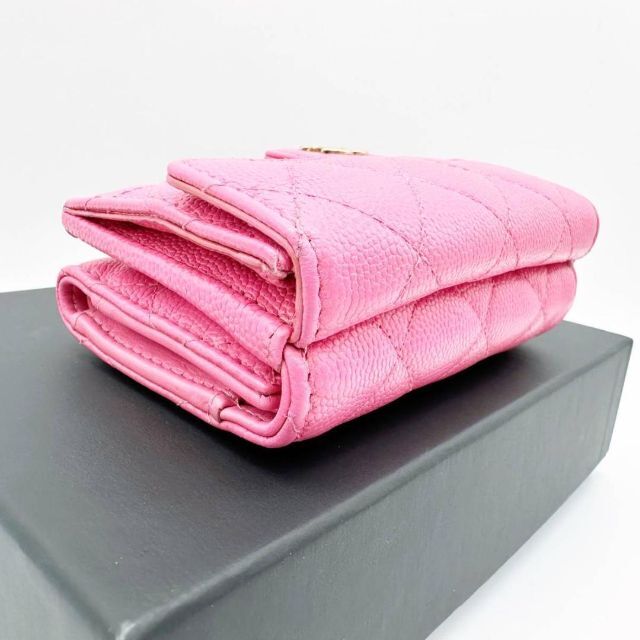 CHANEL(シャネル)のt's様専用　シャネル　マトラッセ　キャビアスキン　コンパクトウォレット　ピンク レディースのファッション小物(財布)の商品写真