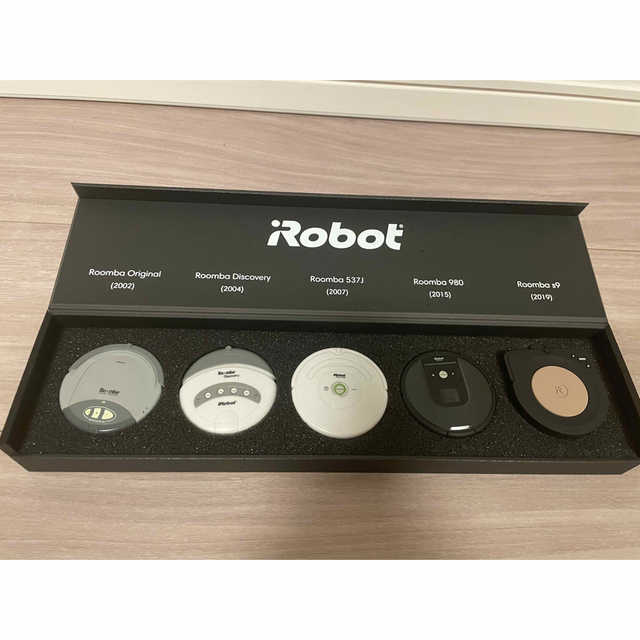 iRobot(アイロボット)のi Robot 30YEARS Roomba ルンバ　ガシャポン5種 エンタメ/ホビーのフィギュア(その他)の商品写真