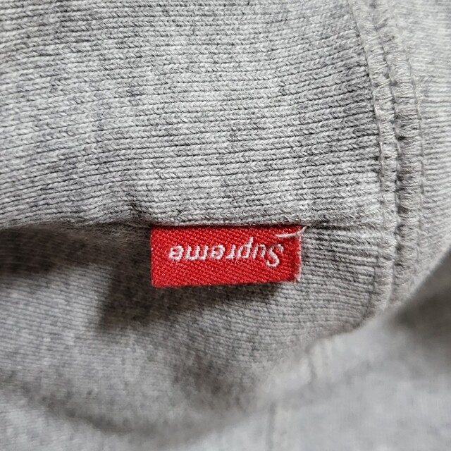 Supreme(シュプリーム)のシュプリーム　Trademark Hooded Sweatshirt メンズのトップス(パーカー)の商品写真