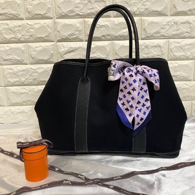 HERMES ガーデンパーティー PM エルメストランプ柄ツイリー付き♪ブラック | フリマアプリ ラクマ
