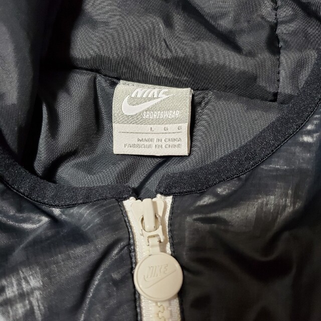 NIKE(ナイキ)のNIKE　中綿ジャケット メンズのジャケット/アウター(ナイロンジャケット)の商品写真
