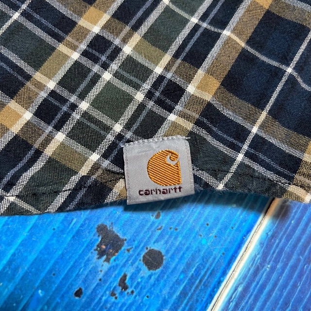 carhartt(カーハート)の【カーハート】刺繍ロゴ・ロゴタグフラップダブルポケットビッグワークチェックシャツ メンズのトップス(シャツ)の商品写真