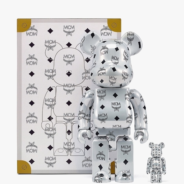 MEDICOMTOY BE@RBRICK MCM WHITE CHROME - www.edxconsultores.com.br