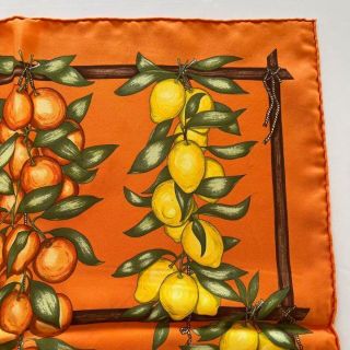 Hermes - HERMES エルメス プチカレミニスカーフ カレ45 フルーツ柄