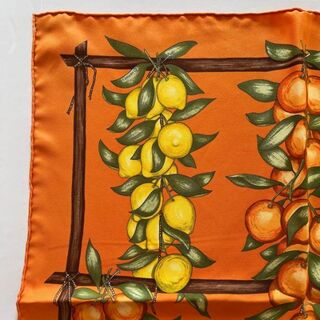 HERMES エルメス プチカレミニスカーフ カレ45 フルーツ柄 オレンジ