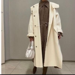 ルシェルブルー Hooded Over Coat ホワイト