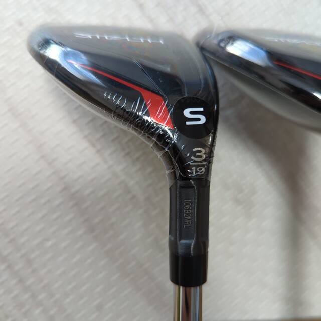 TaylorMade(テーラーメイド)の【新品未使用】 ステルス レスキュー 3番＆4番 2本セット STEALTH スポーツ/アウトドアのゴルフ(クラブ)の商品写真