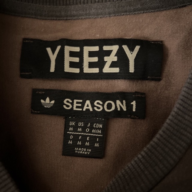 YEEZY（adidas） - yeezy season1 迷彩Tシャツの通販 by 。's shop ...