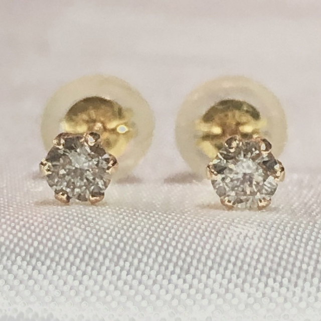 K18天然ダイヤモンドピアス　0.10/0.10ct