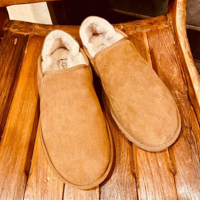 UGG(アグ)の完売しました。。。。。。新品✨27⇒26cm前後相当✨UGG✨KENTON メンズの靴/シューズ(スリッポン/モカシン)の商品写真