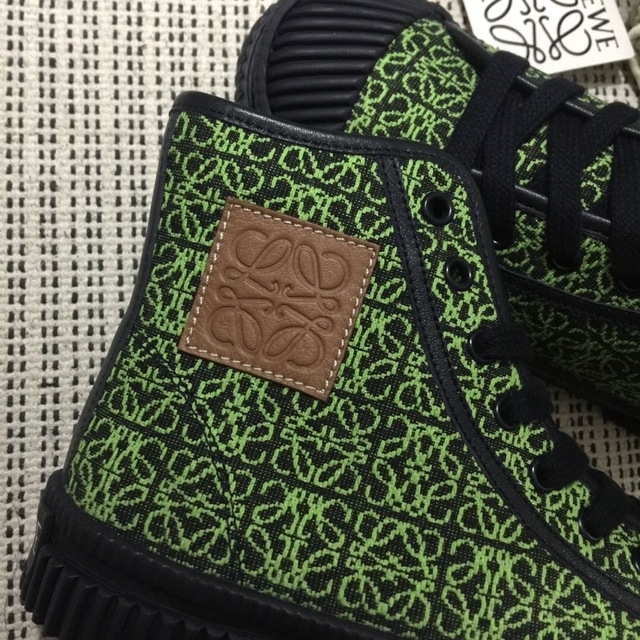 LOEWE 総柄ネオン アナグラム レースアップ ハイトップスニーカー 36