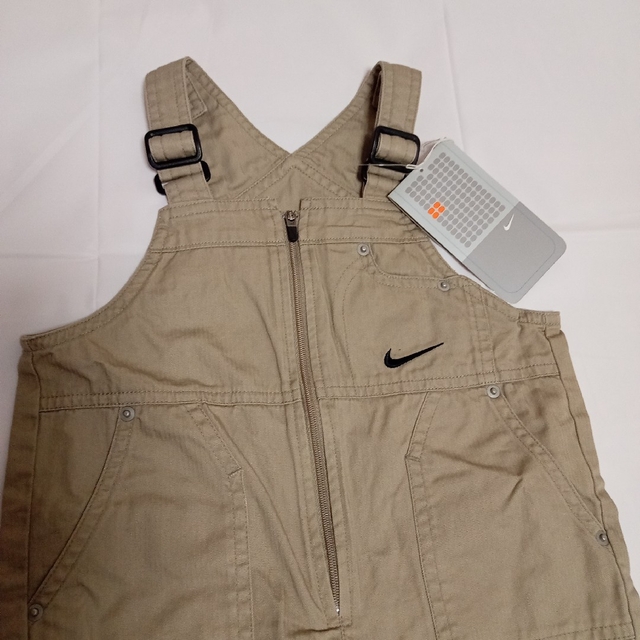 NIKE(ナイキ)の新品 ナイキ オーバーオール キッズ 90サイズ キッズ/ベビー/マタニティのキッズ服男の子用(90cm~)(パンツ/スパッツ)の商品写真