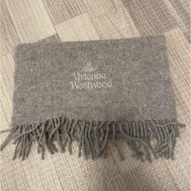 Vivienne Westwood(ヴィヴィアンウエストウッド)の【ルア様専用】ヴィヴィアンマフラー レディースのファッション小物(マフラー/ショール)の商品写真