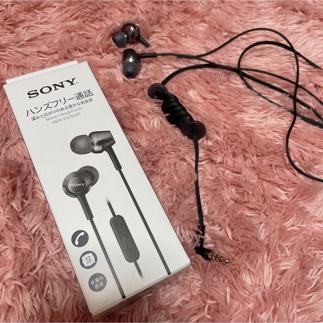 SONY(ソニー)のSONY マイク付きイヤホン スマホ/家電/カメラのオーディオ機器(ヘッドフォン/イヤフォン)の商品写真