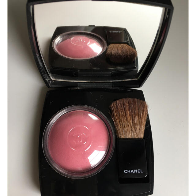 CHANEL(シャネル)のsepia♡様専用 CHANEL チーク 64 PINK EXPLOSION  コスメ/美容のベースメイク/化粧品(チーク)の商品写真