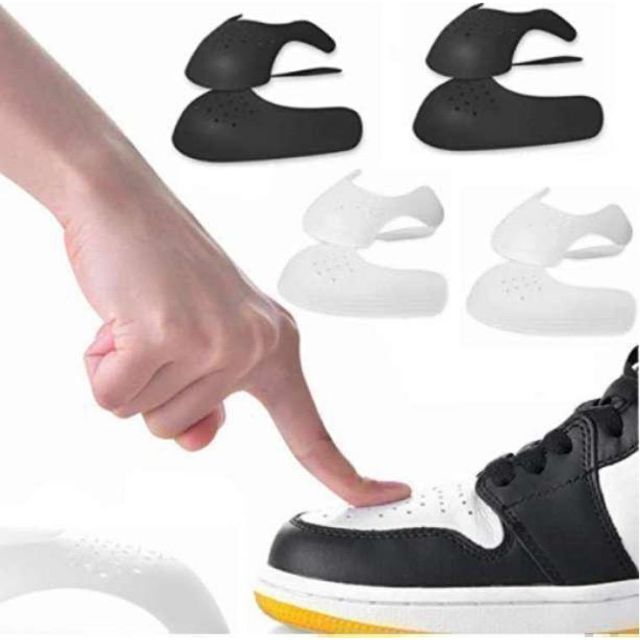 黒 シューズガード 2足4枚 履きジワ防止　シューキーパー　スニーカーシールド メンズの靴/シューズ(スニーカー)の商品写真