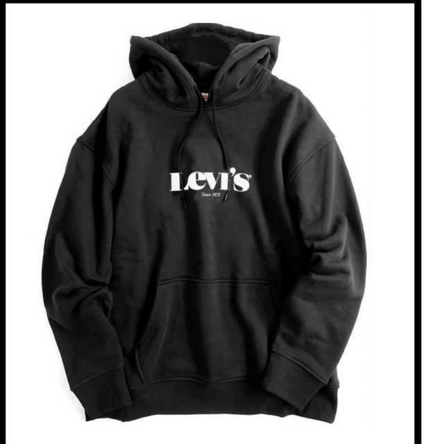 Levi's(リーバイス)の定価8800円‼️Levi'sビッグロゴプルオーバーパーカー/黒/M 未使用 メンズのトップス(パーカー)の商品写真