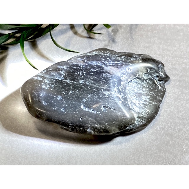 神々との交信の石　ঌ  アグニマニタイト　ラフストーン　原石